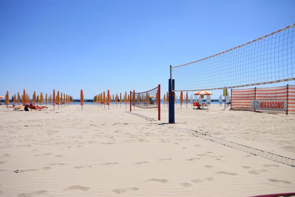 Agenzia Vear - Osti 100 Lido delle Nazioni Exterior foto