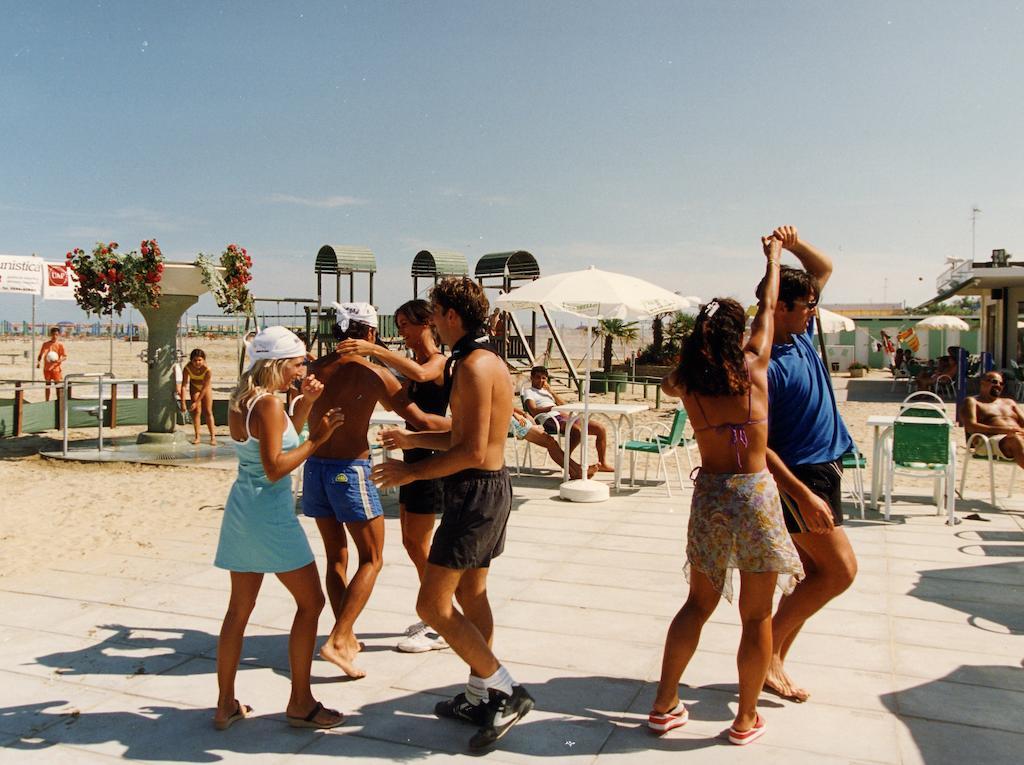 Agenzia Vear - Osti 100 Lido delle Nazioni Exterior foto